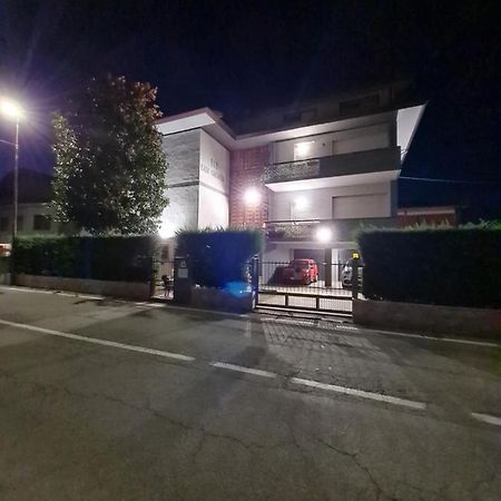 Landlady Airport Orio Bergamo Ida Hotel Орио ал Серио Екстериор снимка