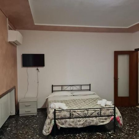 Landlady Airport Orio Bergamo Ida Hotel Орио ал Серио Екстериор снимка